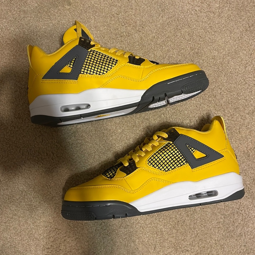 Jordan 4 ‘Lightning’